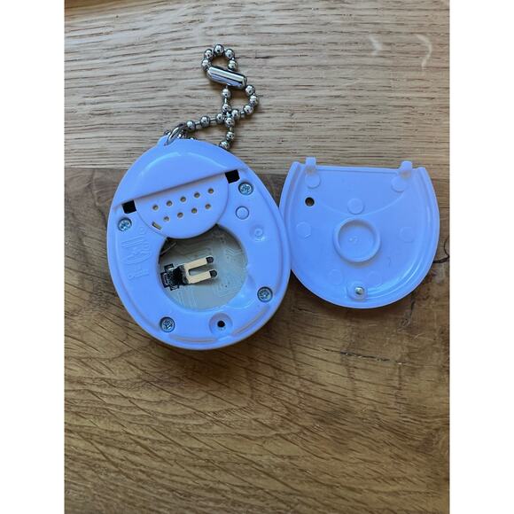 Tamagotchi Pet Original Virtual Pet Hearts 2017 Interactive  Works - Picture 4 of 5